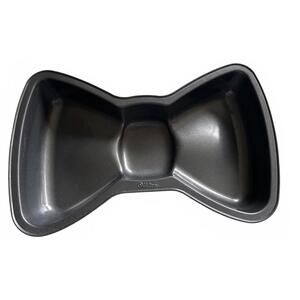 Wilton bow tie cake pan bowtie bow tie -party celebration baking